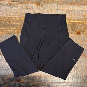 Lululemon size 6 black cropped swift speed leggings